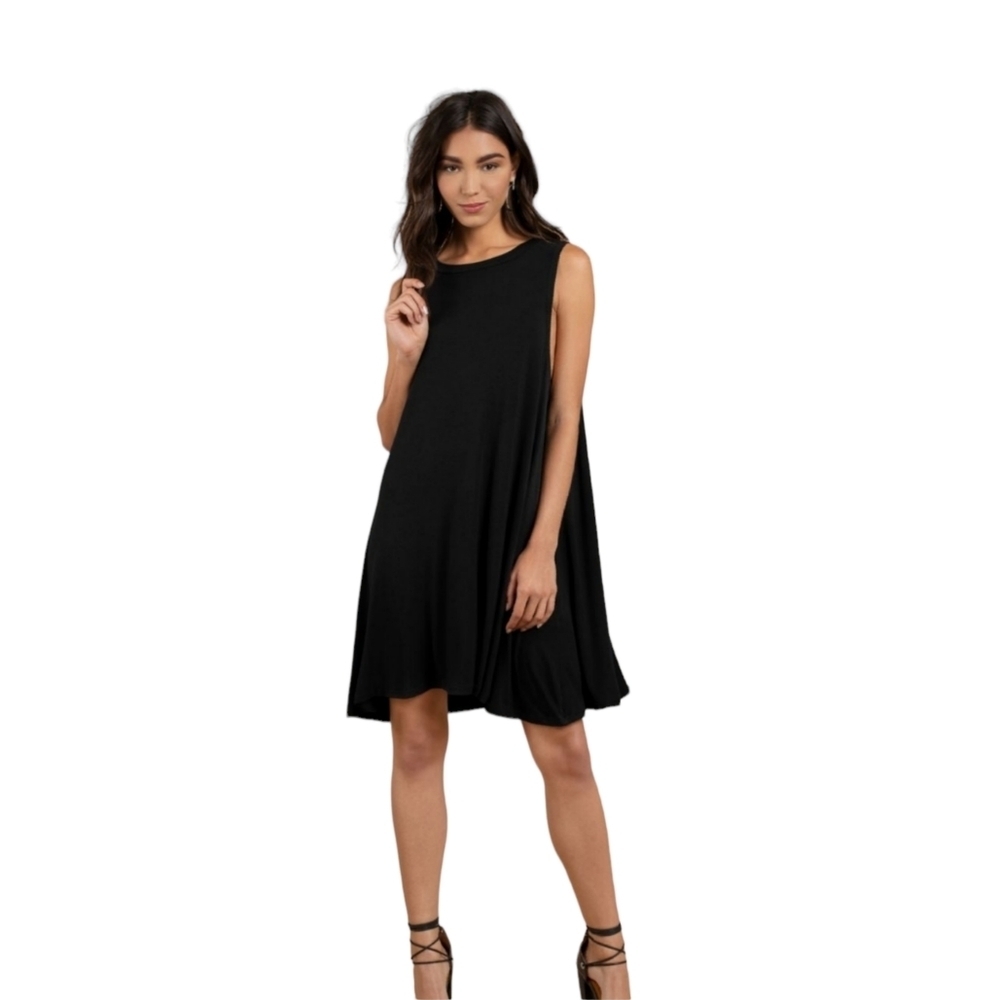 Tobi Brylee Black Sleeveless Swing Dress